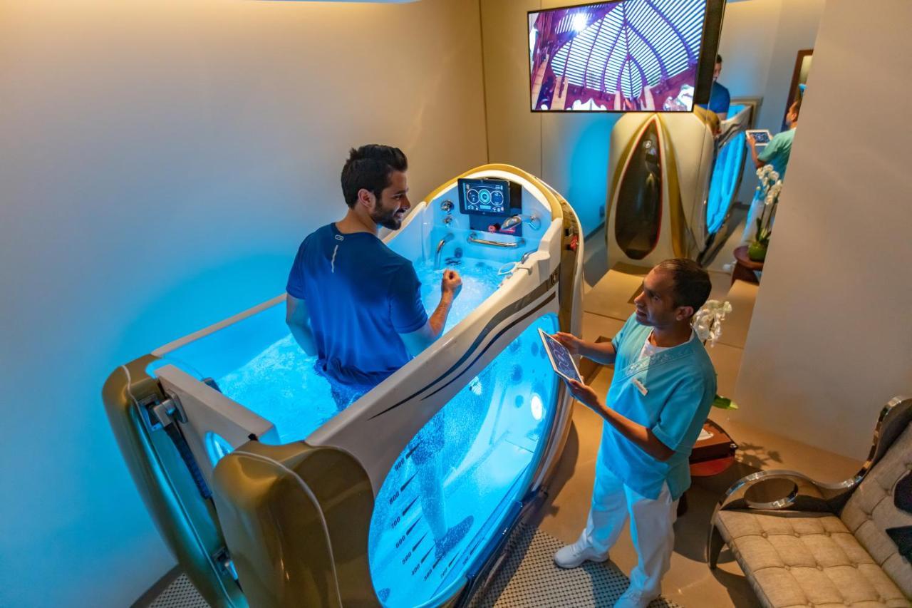 Jumeirah Messilah Beach Kuwait Kuwait City Exterior foto Hyperbaric chamber