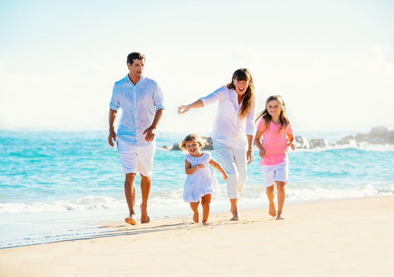 Jumeirah Messilah Beach Kuwait Kuwait City Exterior foto Family on the beach